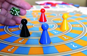 family-game-g0a462f76a_1280
